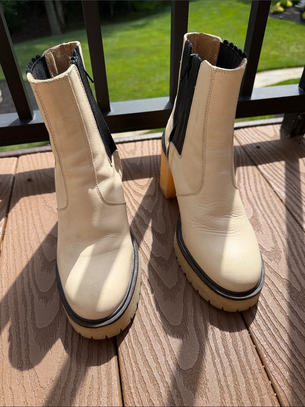 Free People Cream Leather Chelsea Boot with Black Elastic - Picture 2 of 13